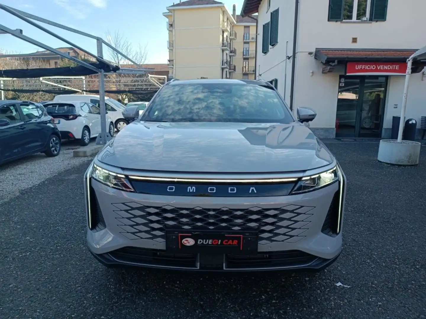 Omoda 9 Omoda 9 1.5 TGDI 537 CV Super Hybrid System i-AWD Grau - 2