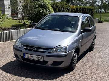 Corsa C 1.2 ECOTEC 75 PS (TÜV NEU - 1. Hand - Garagenwagen - scheckheftgepflegt - außergewöhnlich gut erhalten)