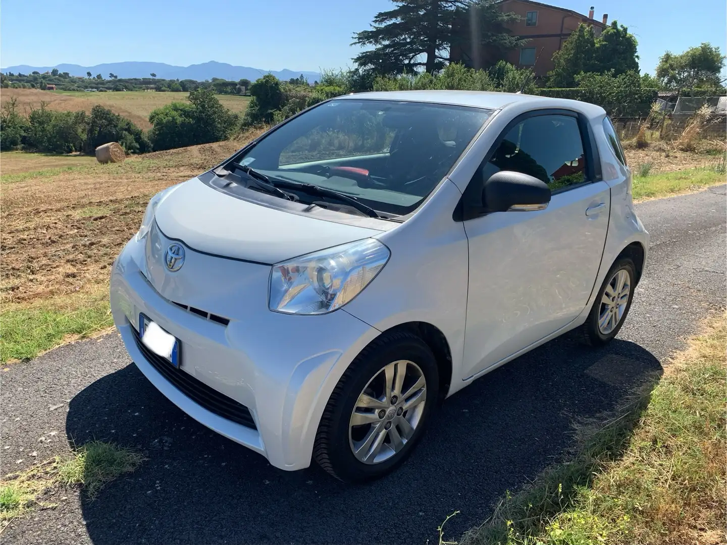 Toyota iQ iQ+1.0+cvt+(multidrive)+E5 Alb - 1