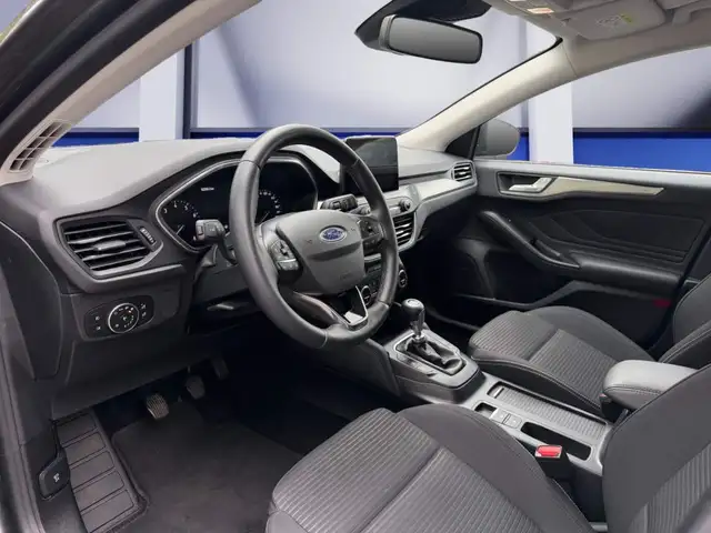 Ford Focus view 13