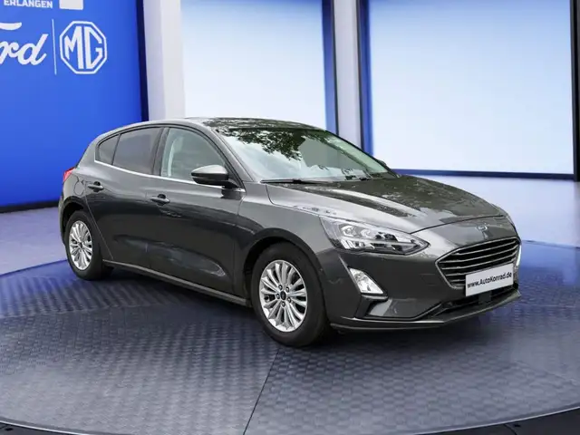 Ford Focus view 17