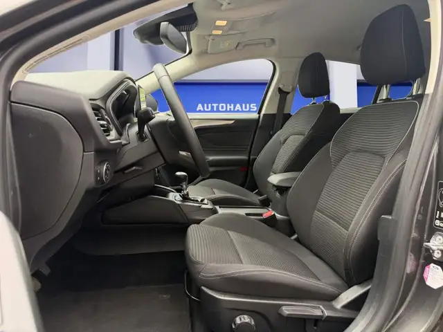 Ford Focus view 8