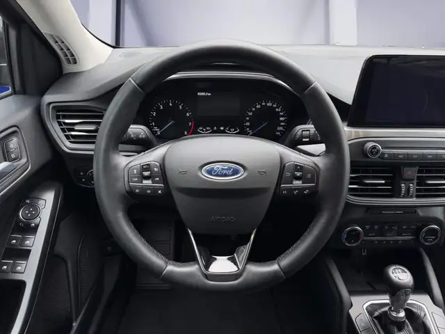 Ford Focus view 11