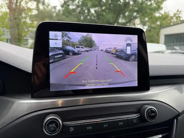 Ford Focus view 20