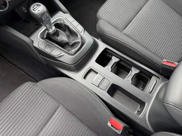 Ford Focus view 21