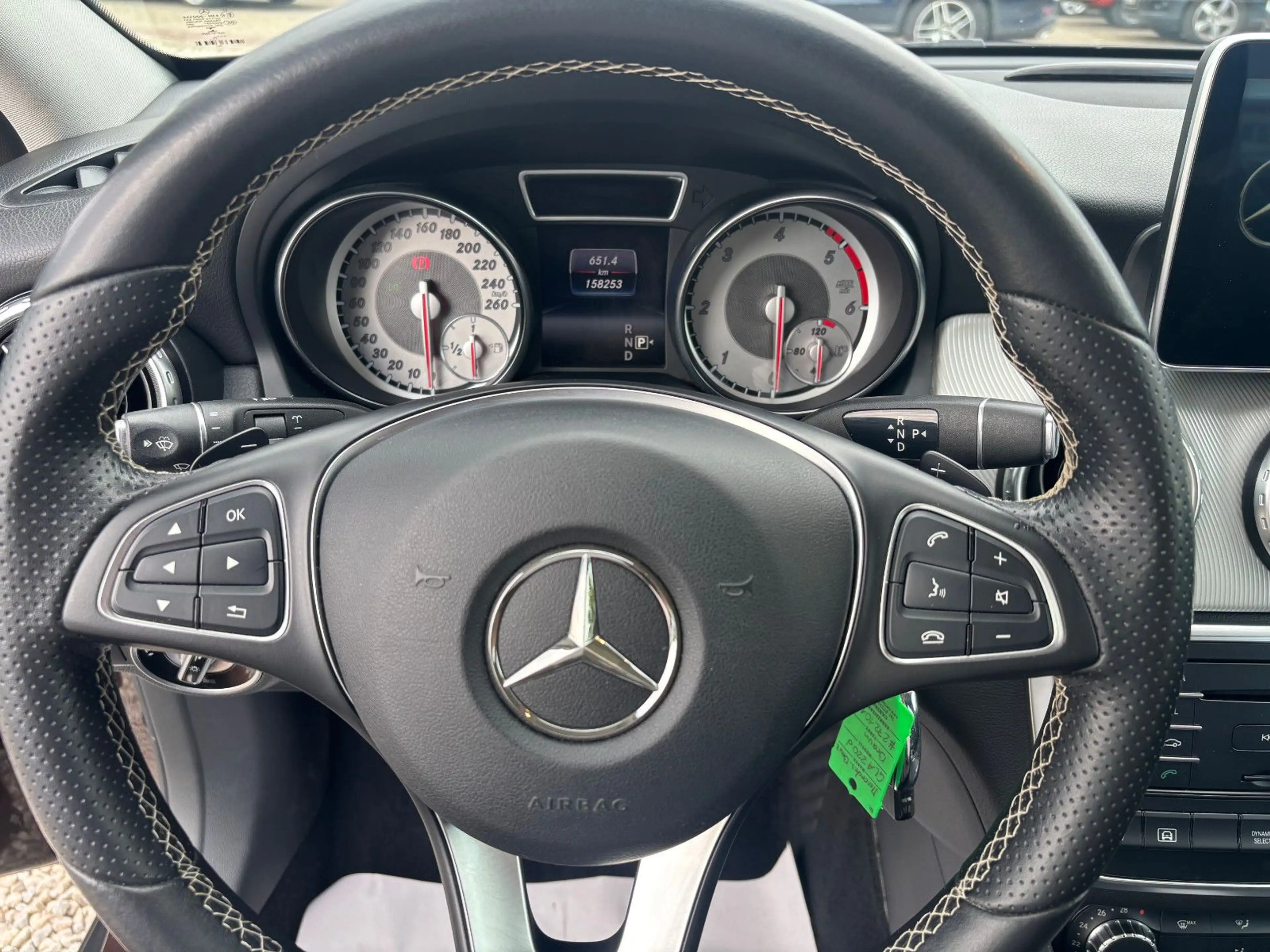 Mercedes-Benz GLA 220 d 4Matic Urban +AUTOMATIK+AHK+NAV+XENON+ — photo 13