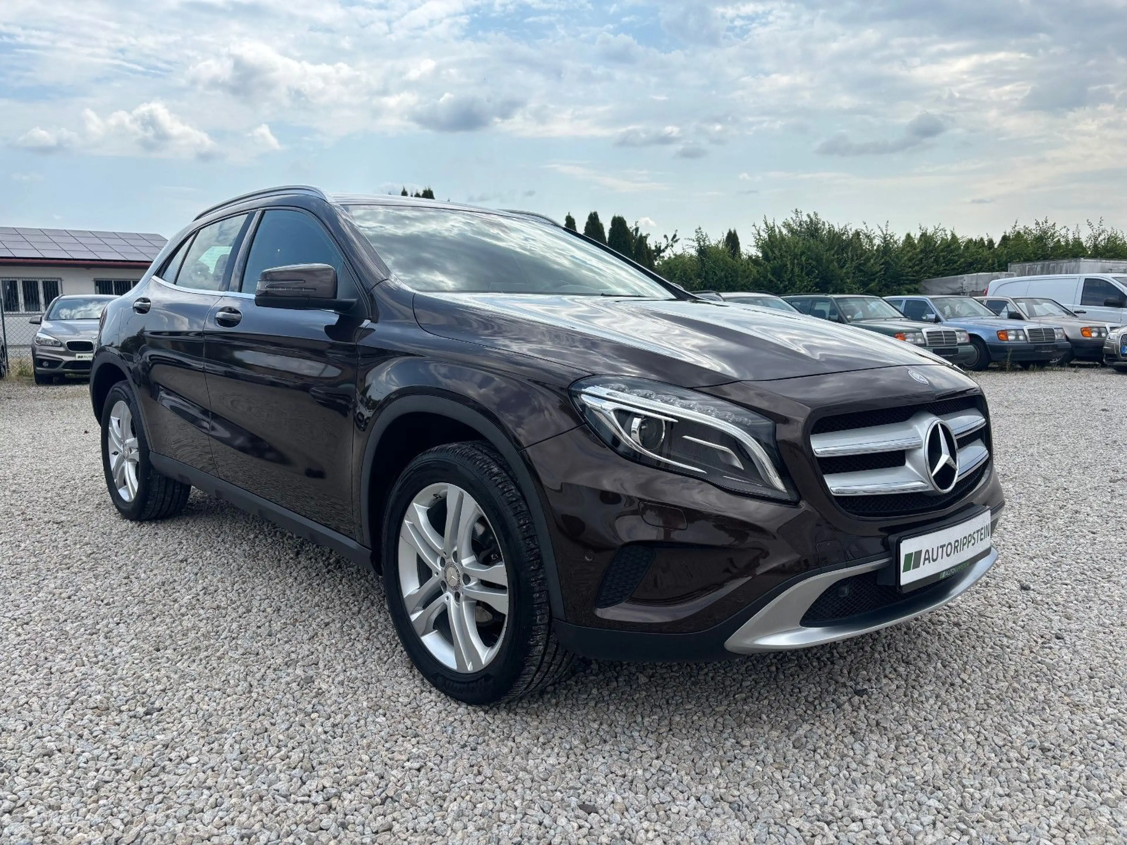 Mercedes-Benz GLA 220 d 4Matic Urban +AUTOMATIK+AHK+NAV+XENON+ — photo 6