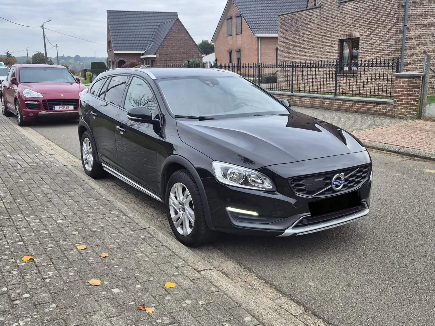 Volvo V60 Cross Country 2.0 D3 Summum Geartronic Noir - 2