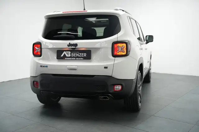 Jeep Renegade view 9