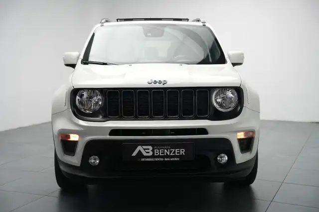 Jeep Renegade view 2