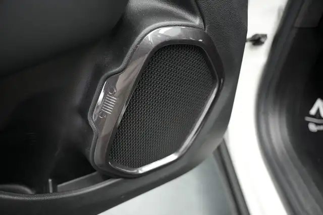 Jeep Renegade view 15