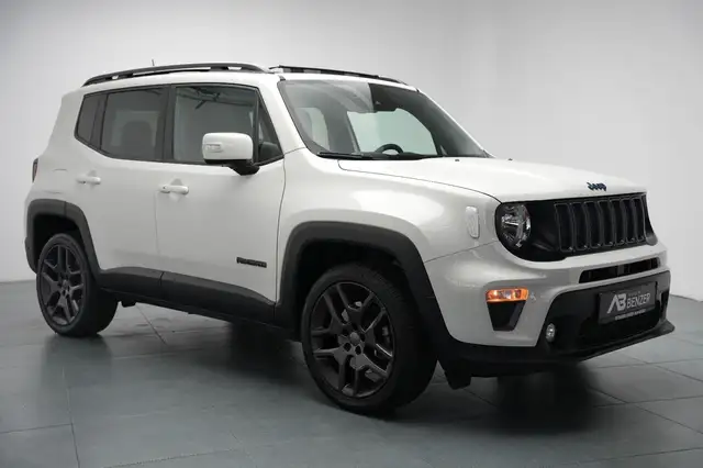 Jeep Renegade view 5