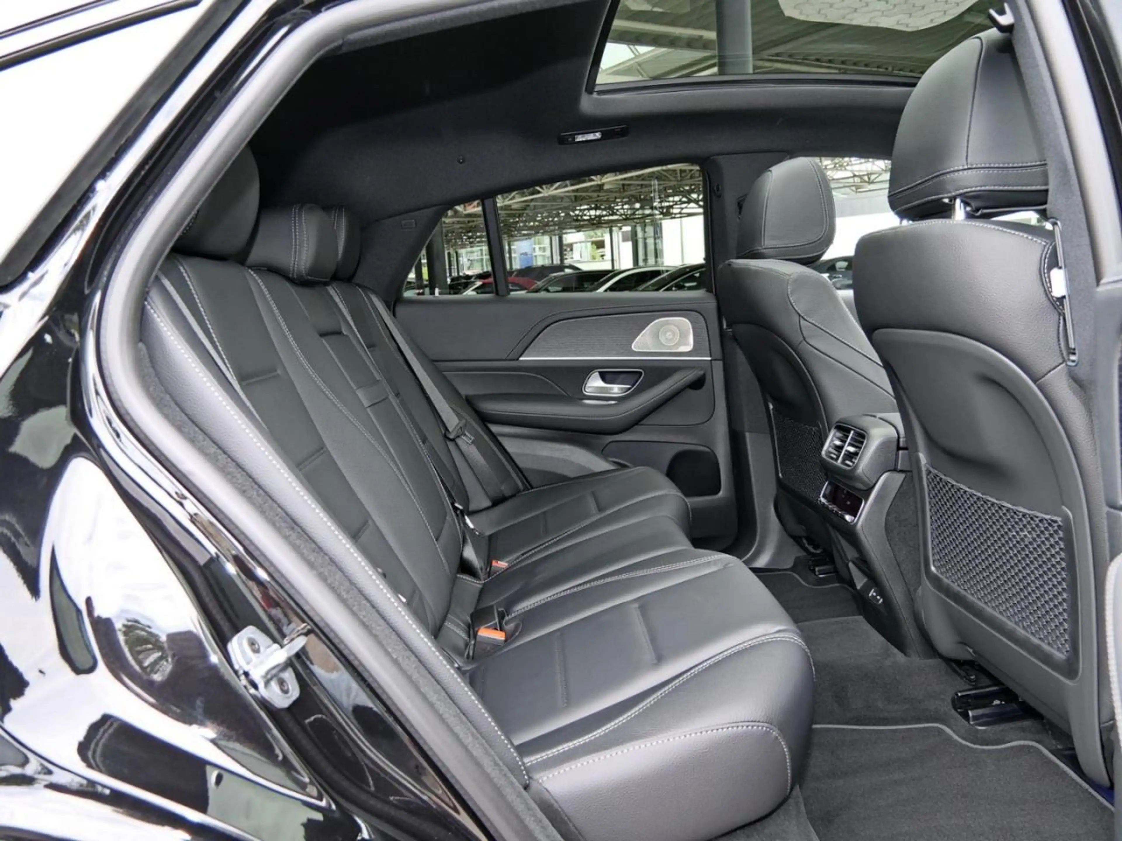 Mercedes-Benz GLE 300 d 4MATIC Coupé AMG Night Panorama 360° — photo 11