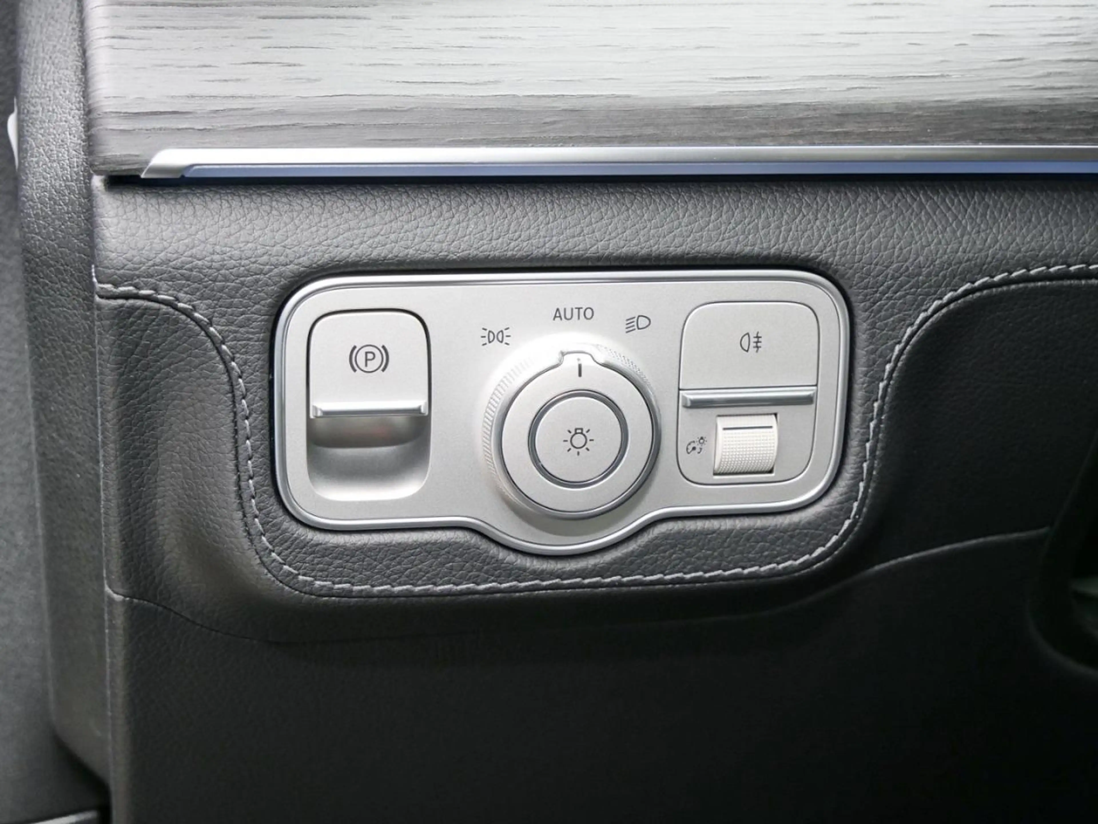 Mercedes-Benz GLE 300 d 4MATIC Coupé AMG Night Panorama 360° — photo 10