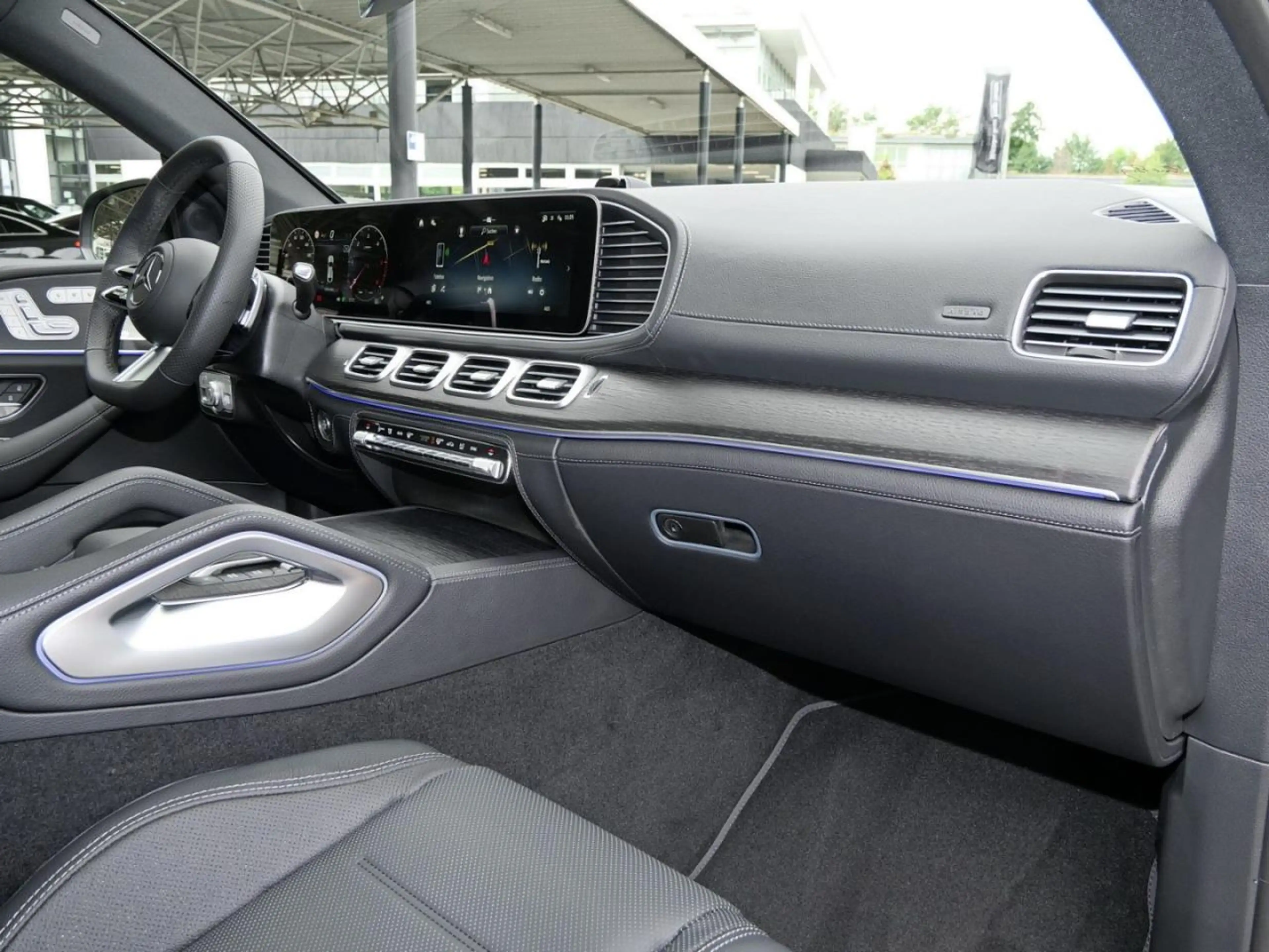 Mercedes-Benz GLE 300 d 4MATIC Coupé AMG Night Panorama 360° — photo 9