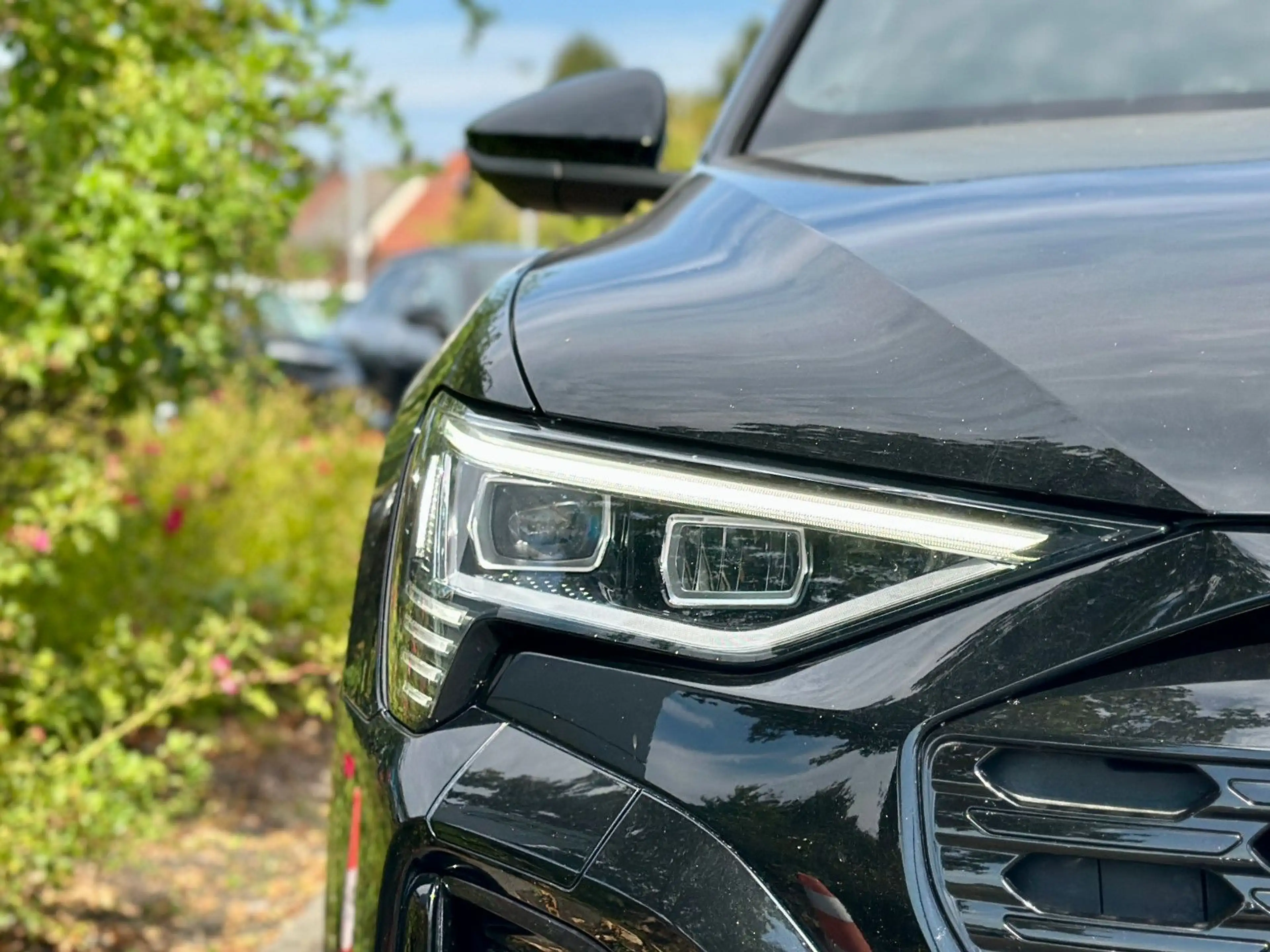 Audi Q8 e-tron 55 qu S LINE BLACK PANO B&O 360° LUFTF — photo 3