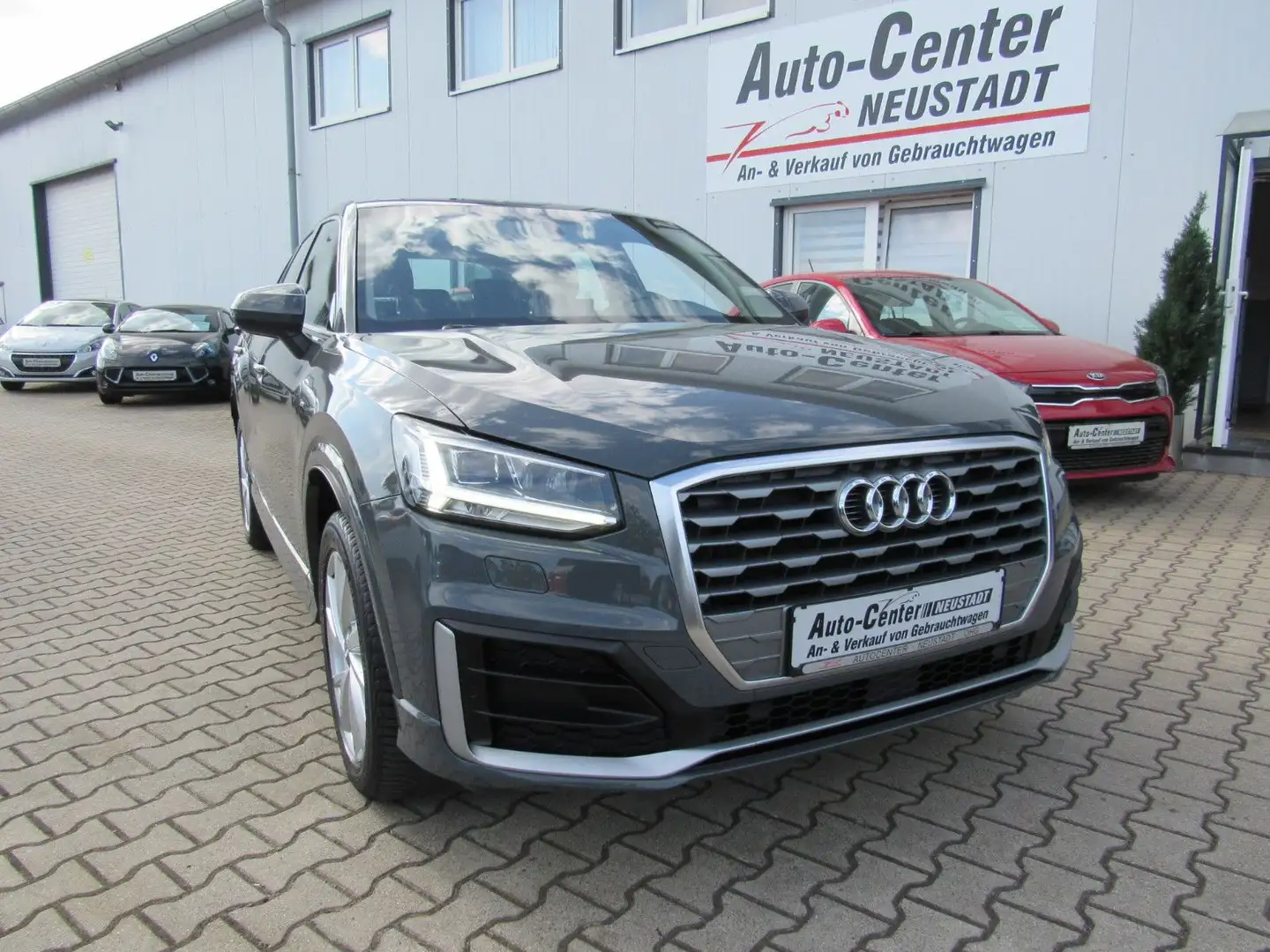 Audi Q2 design ultra, S-LINE, AHK, NAVI, LED.. Gris - 2