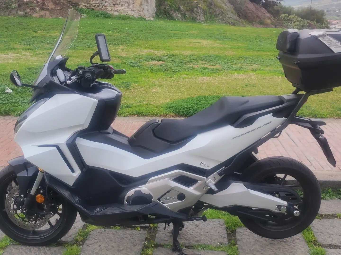 Honda Forza 750 Bianco - 1