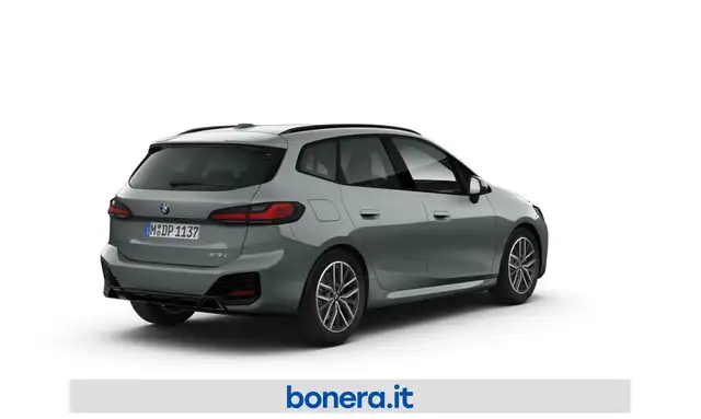BMW 2 Series view 2