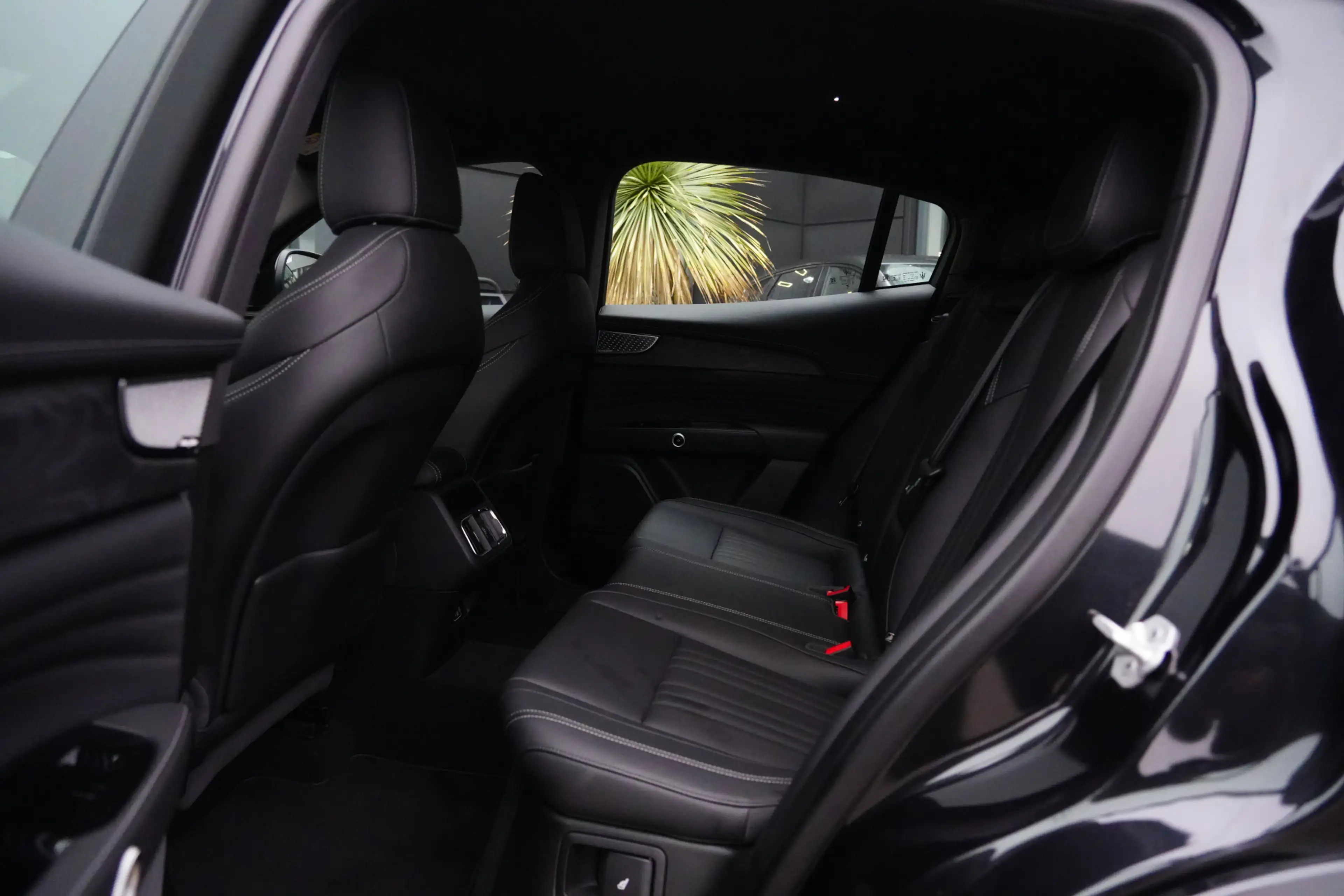 Maserati Grecale 2.0 MHEV Modena 330pk Stoelverwarming/HUD/SonusFab — photo 32