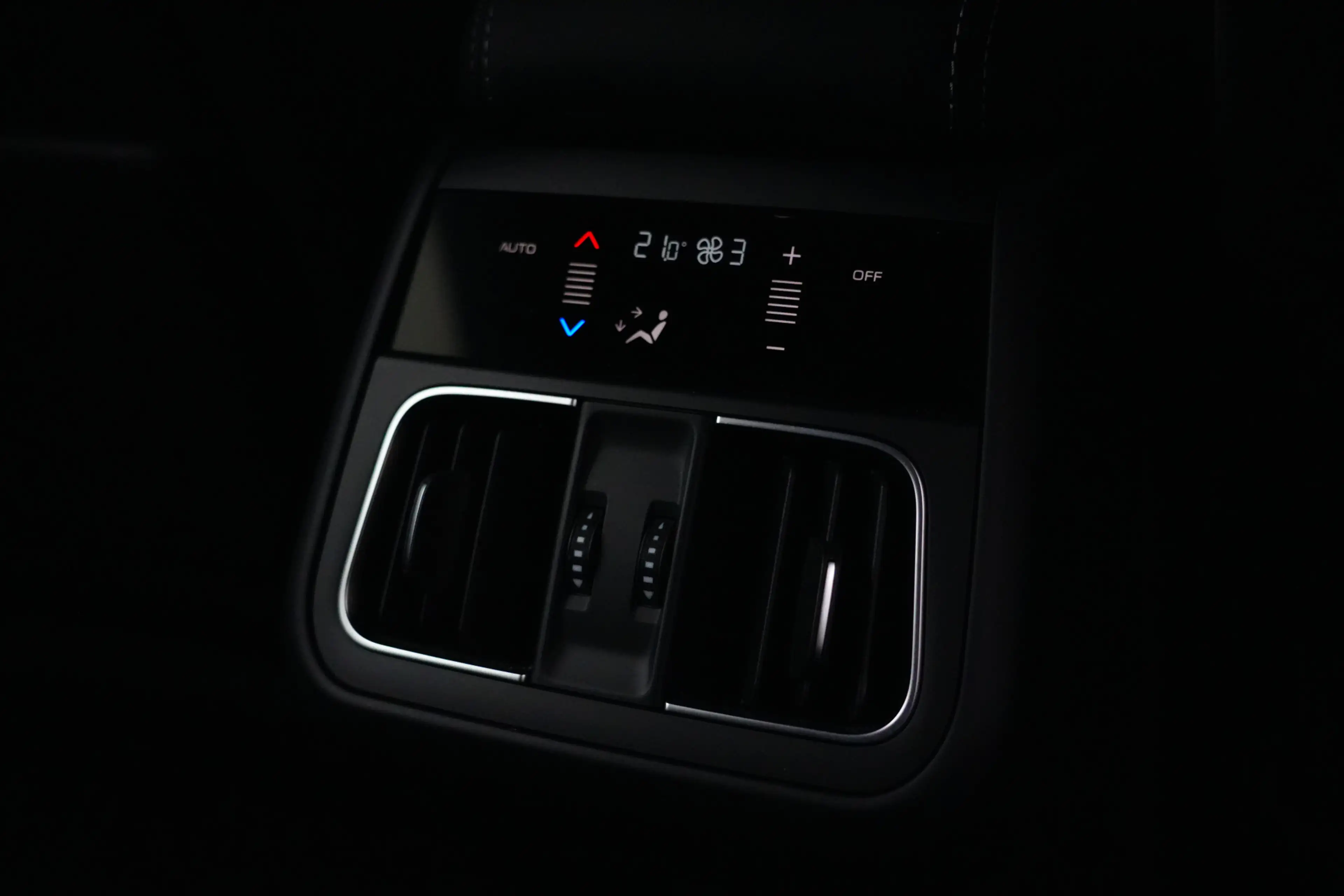 Maserati Grecale 2.0 MHEV Modena 330pk Stoelverwarming/HUD/SonusFab — photo 33
