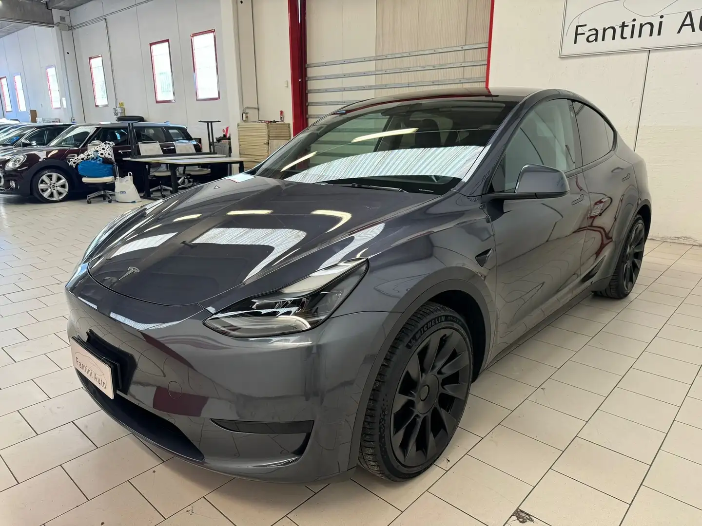 Tesla Model Y Single Motor-ANCHE SUBENTRO LEASING-LEGGI SOTTO Grau - 2