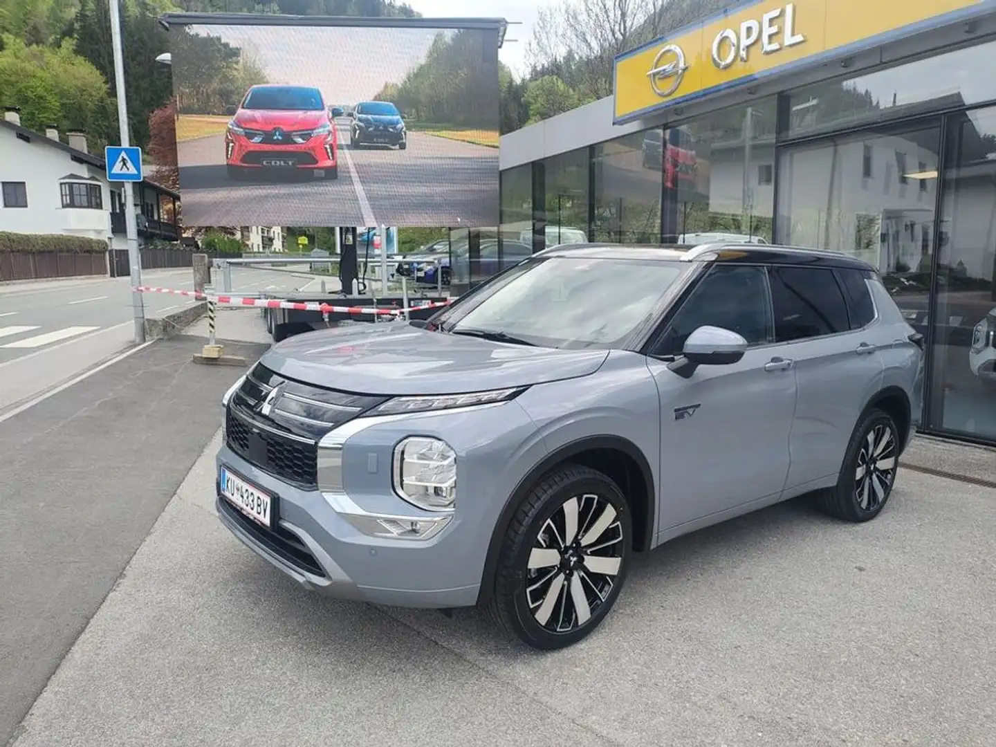 Mitsubishi Outlander Outlander 2,4 PHEV S-AWC Diamond 4WD 2-tone AT25 Gris - 1