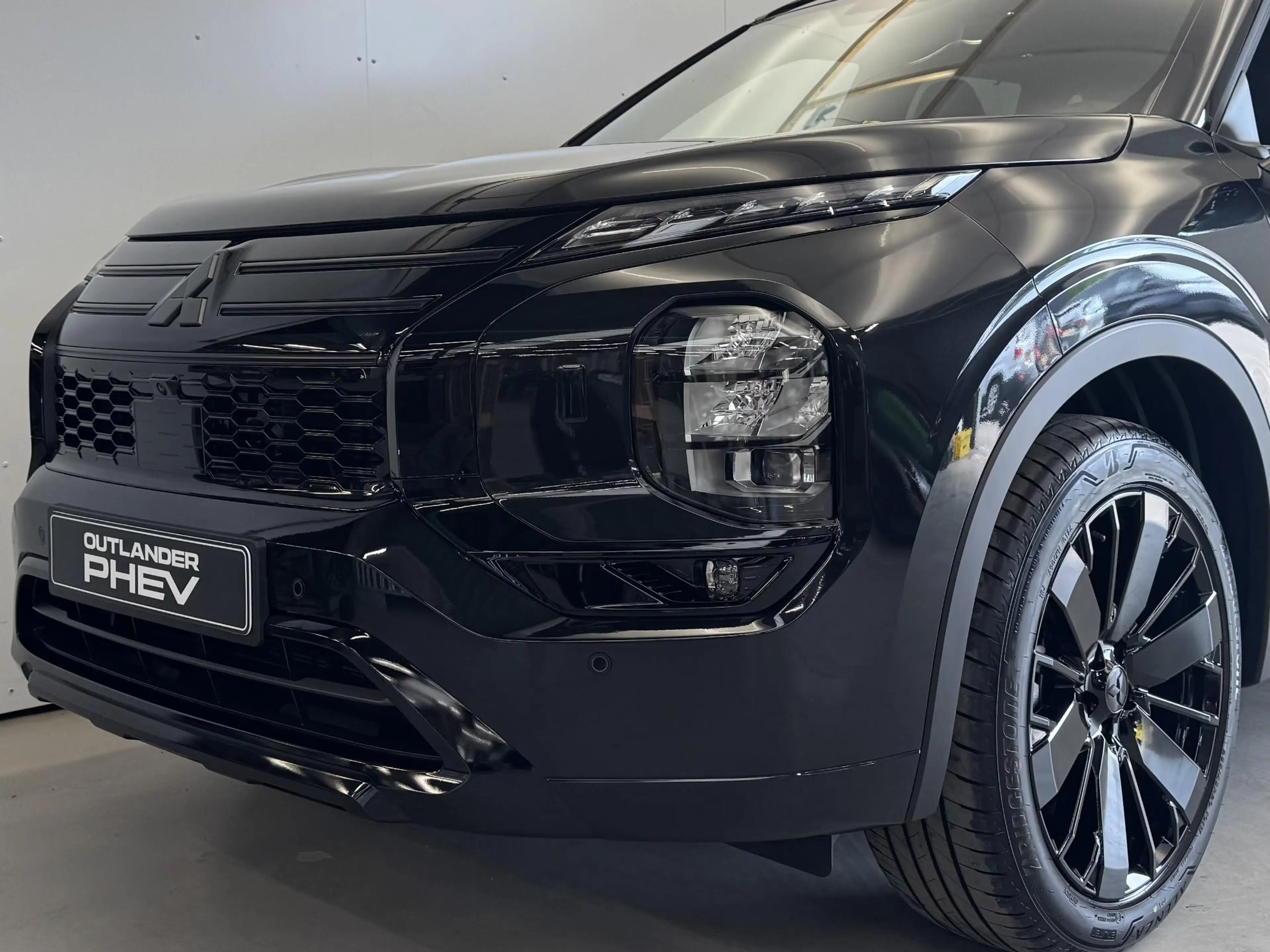 Mitsubishi Outlander 2.4 PHEV Black Edition | Actieprijs | NIEUW Uit vo — photo 3