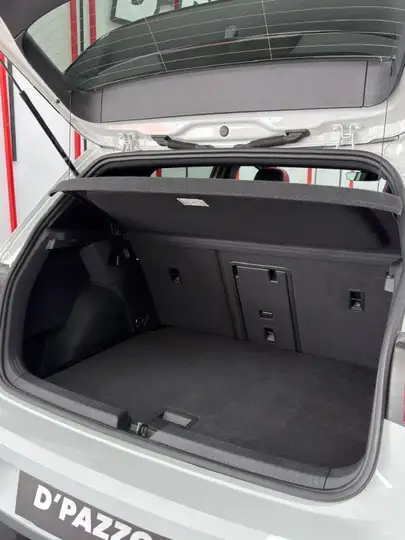 Volkswagen Golf 2024, foto 46
