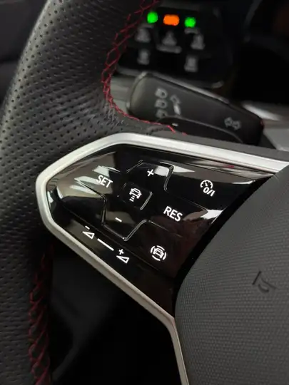 Volkswagen Golf 2024, foto 28