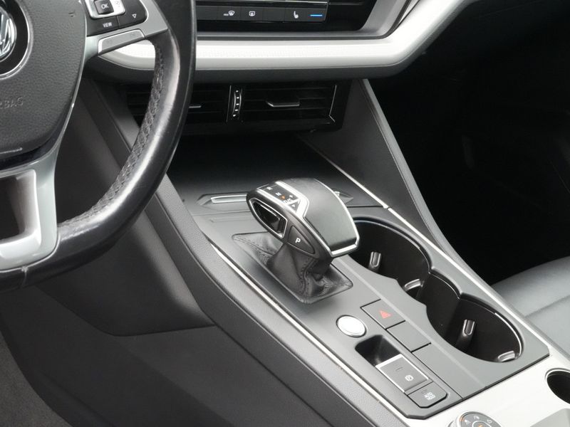 Volkswagen Touareg 3.0 V6 TDI AHK KAM NAVI LEDER SHZ PDC — photo 8