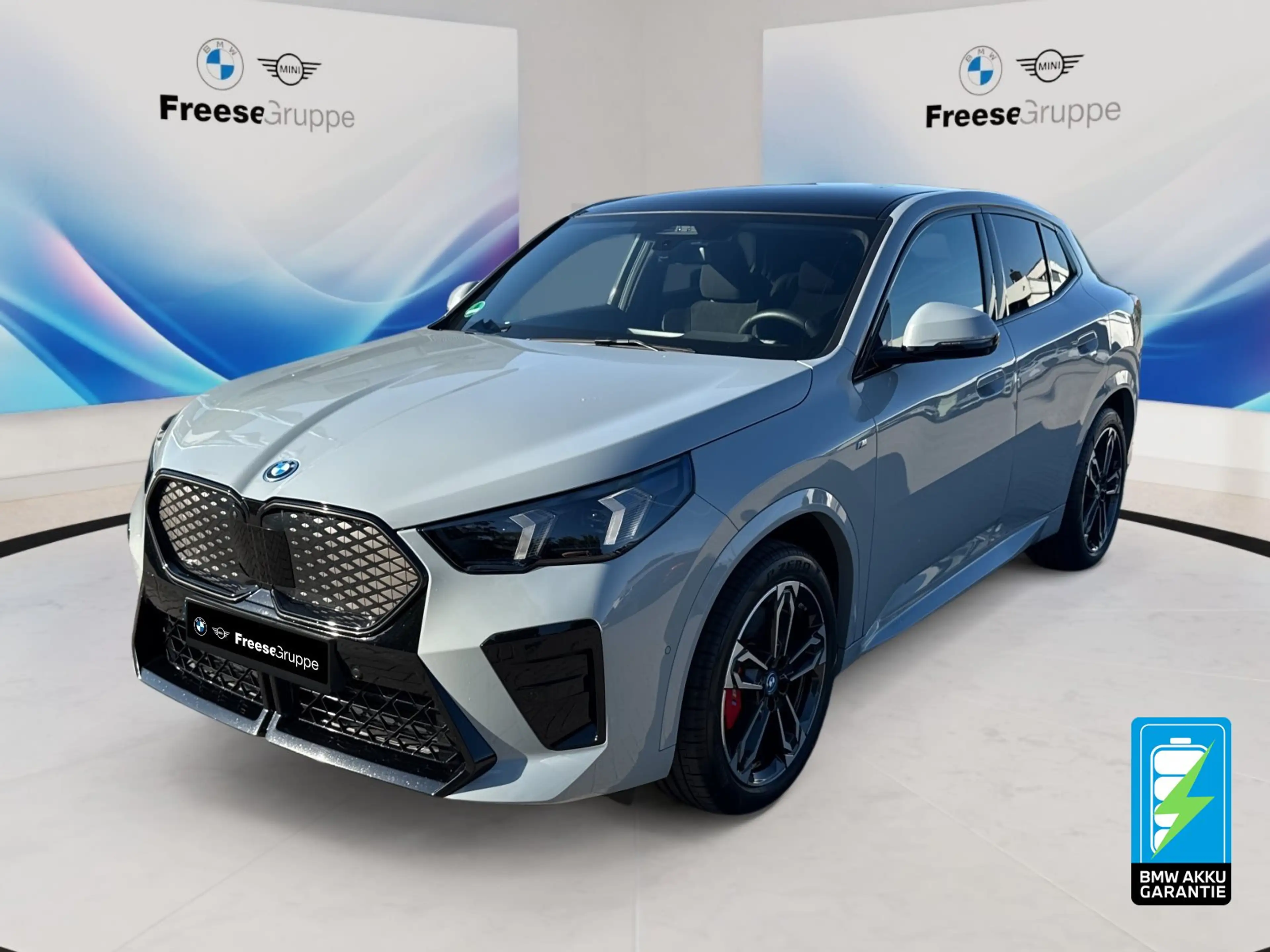 BMW iX2 xDrive30 AHK 360° STANDHZ HEAD-UP PANO RFK