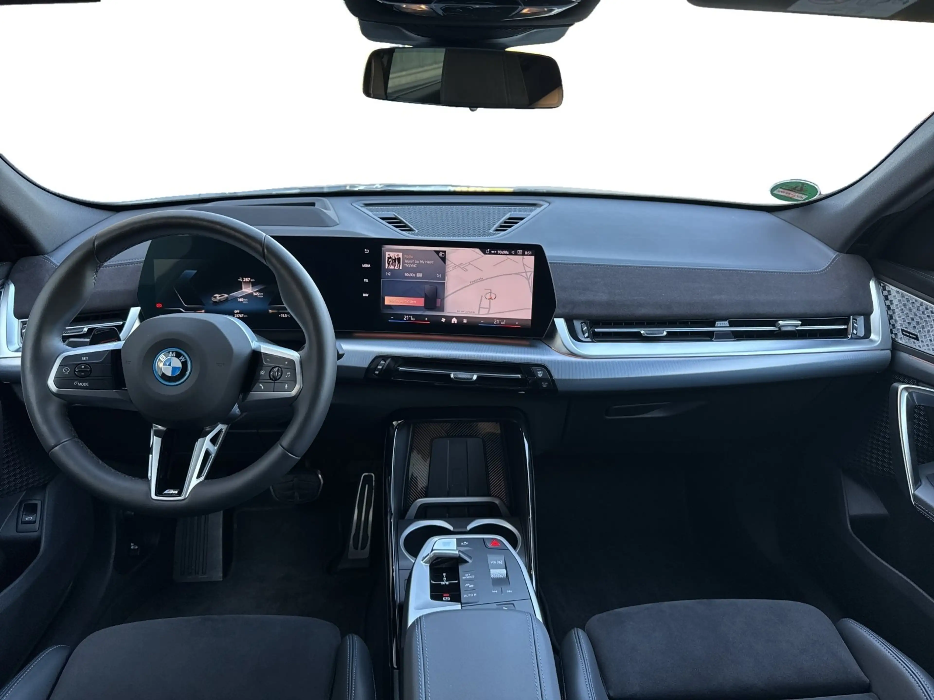BMW iX2 xDrive30 AHK 360° STANDHZ HEAD-UP PANO RFK — photo 10