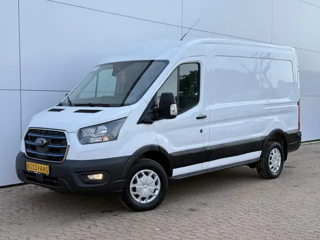Ford E-Transit 68kWh 184PK L2H2 317km WLTP 95,6% (SOH) BEV Snella