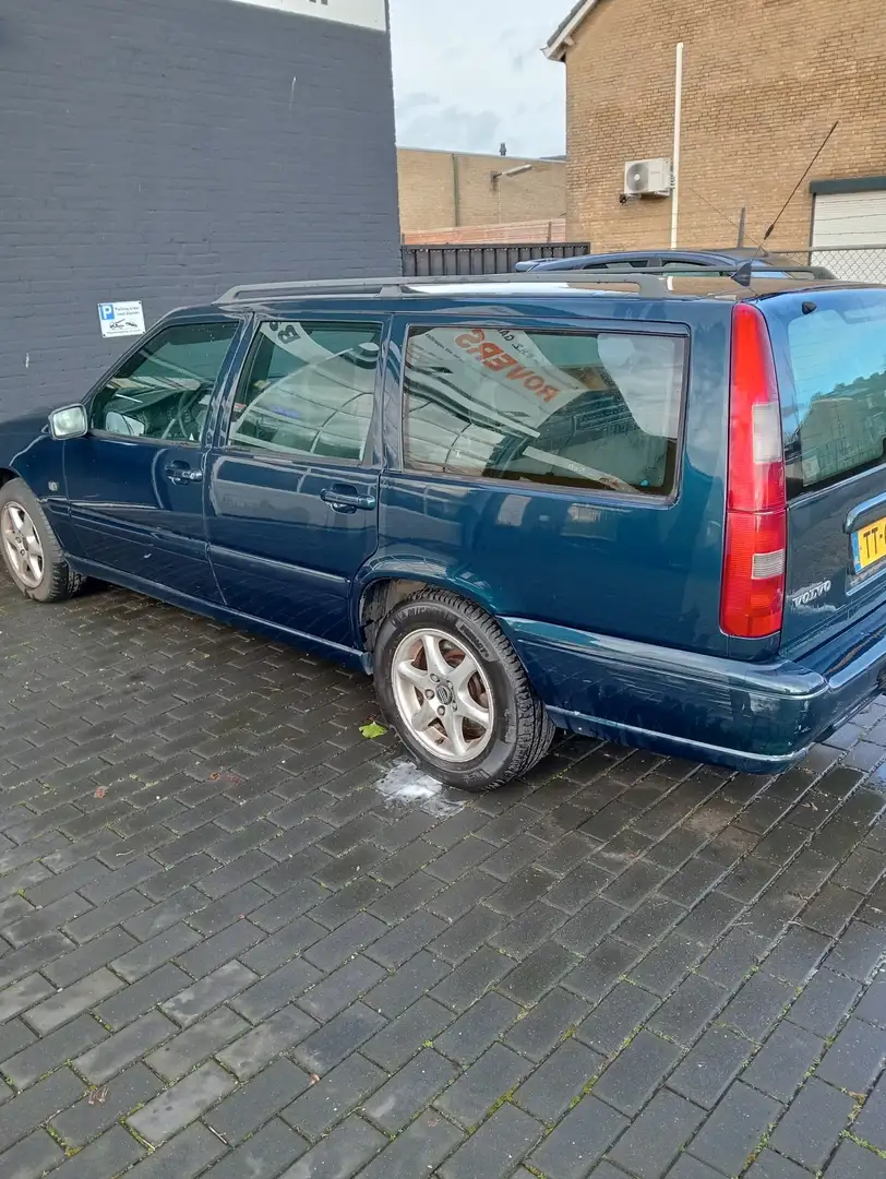 Volvo V70 2.5 Europa Groen - 2