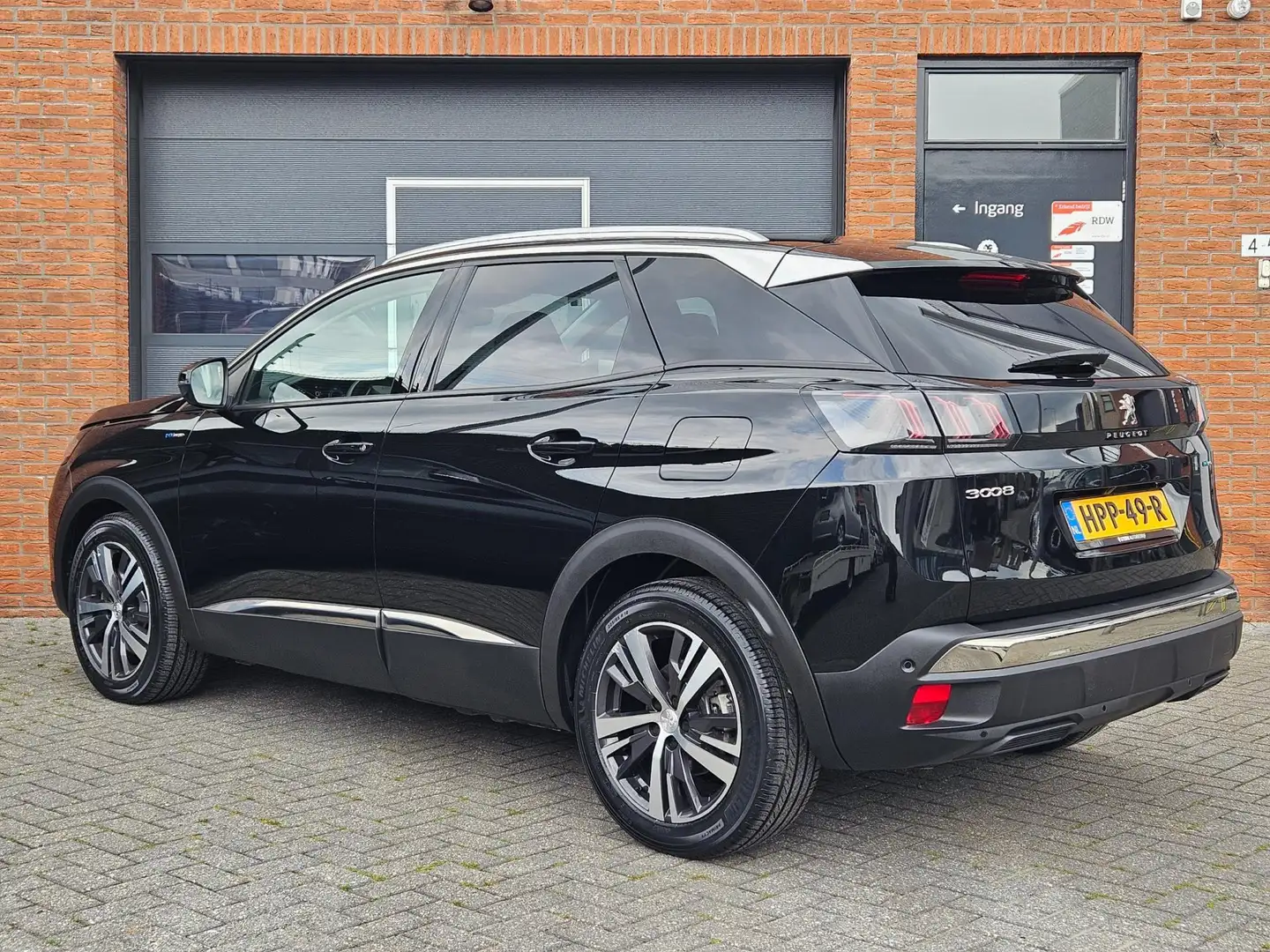 Peugeot 3008 1.6 HYbrid 225 Allure Pack Business ACC 18" Camera Zwart - 2