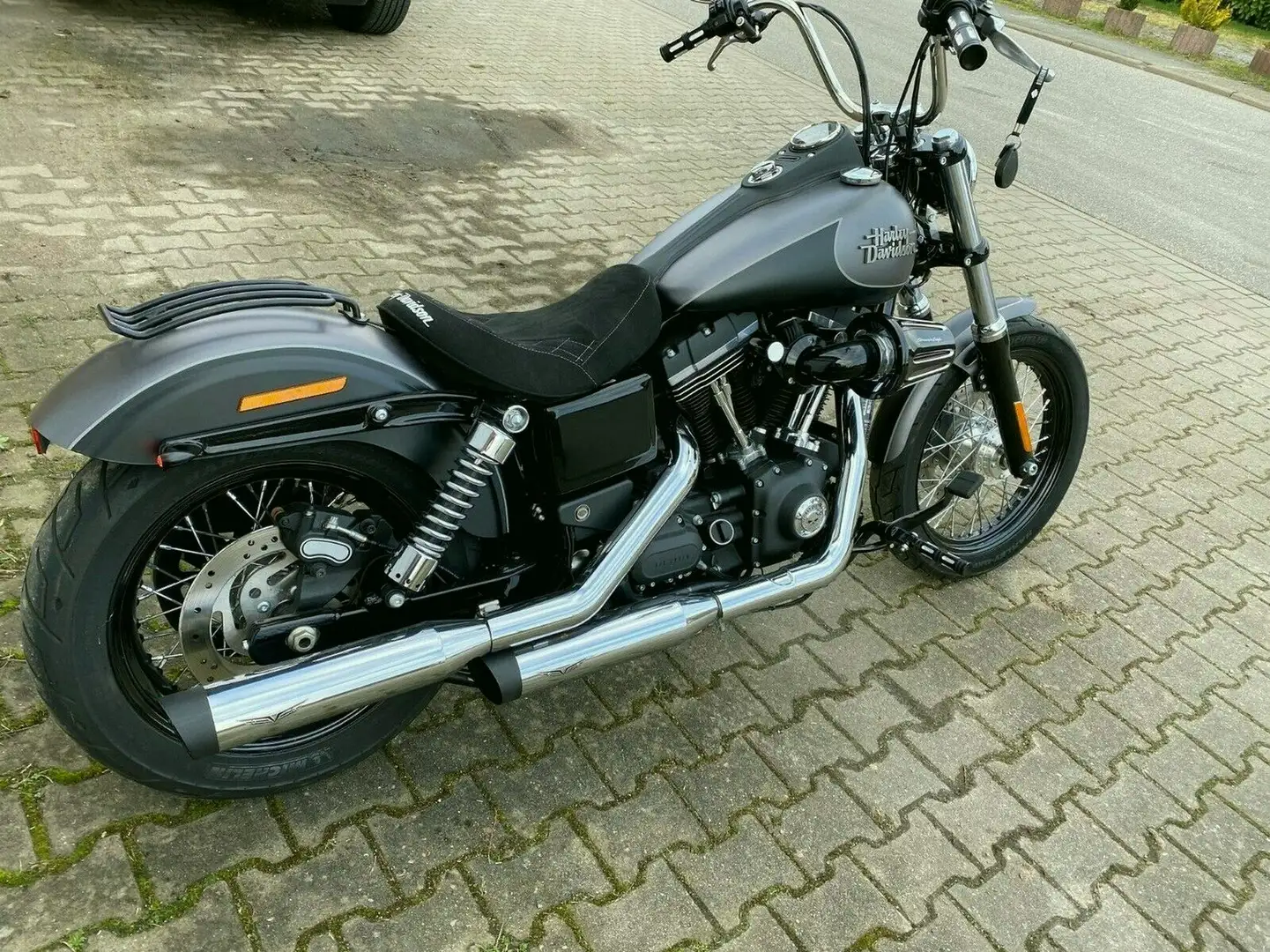 Harley-Davidson Street Bob Sammlerzustand nur 1200 km Czarny - 2