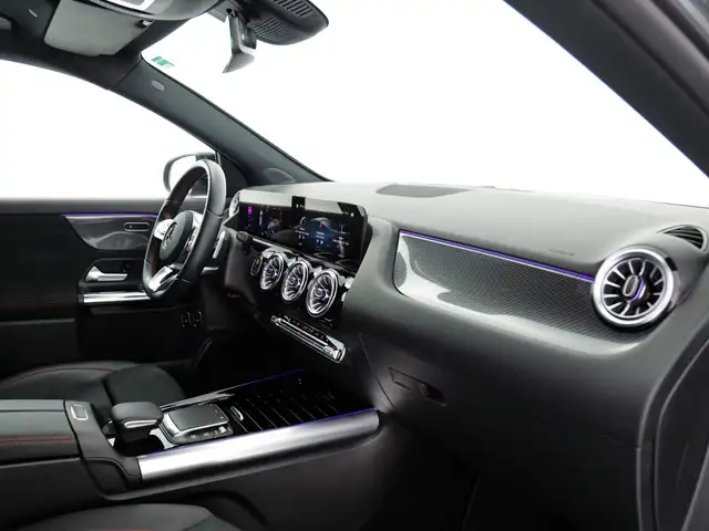 Mercedes-Benz Gla view 10