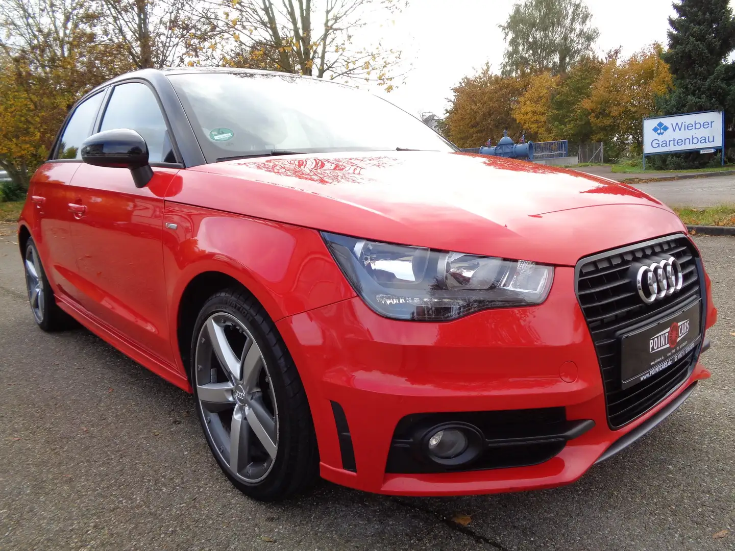 Audi A1 1.2 TFSI Sportback Attraction S-Line*SHZ-WR-2.HAND Rood - 2