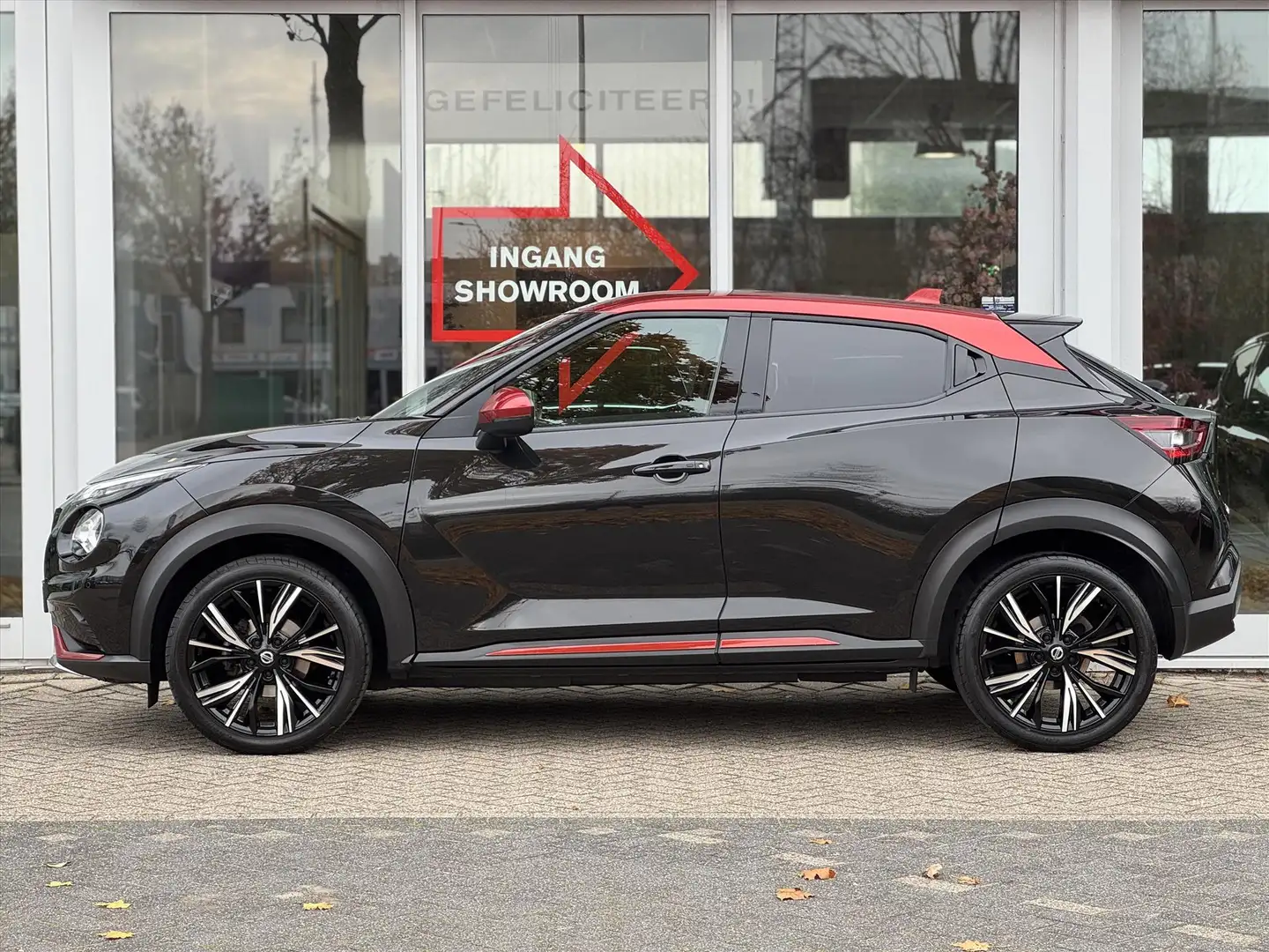 Nissan Juke 1.0 DIG-T 117pk N-Design | Leder | Bose | Navigati Zwart - 2