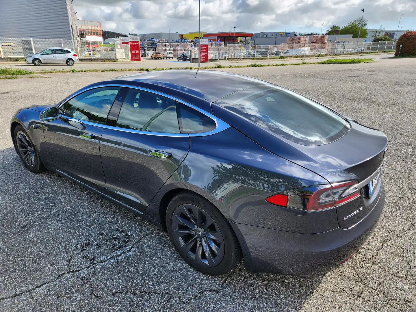 Tesla Model S 75 RWD Grey - 2