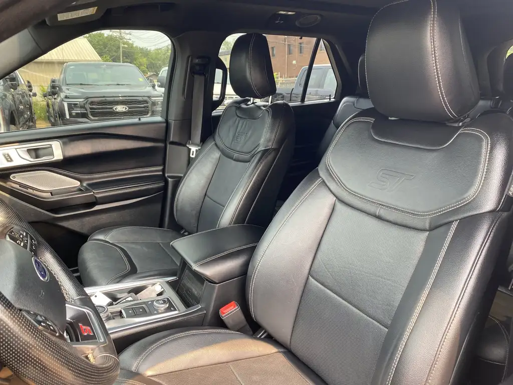2020 Ford Explorer ST | Technology Pkg | ST Street Pack | SYNC 3 — photo 7