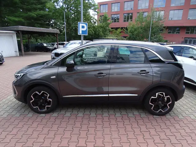 Opel Crossland view 3