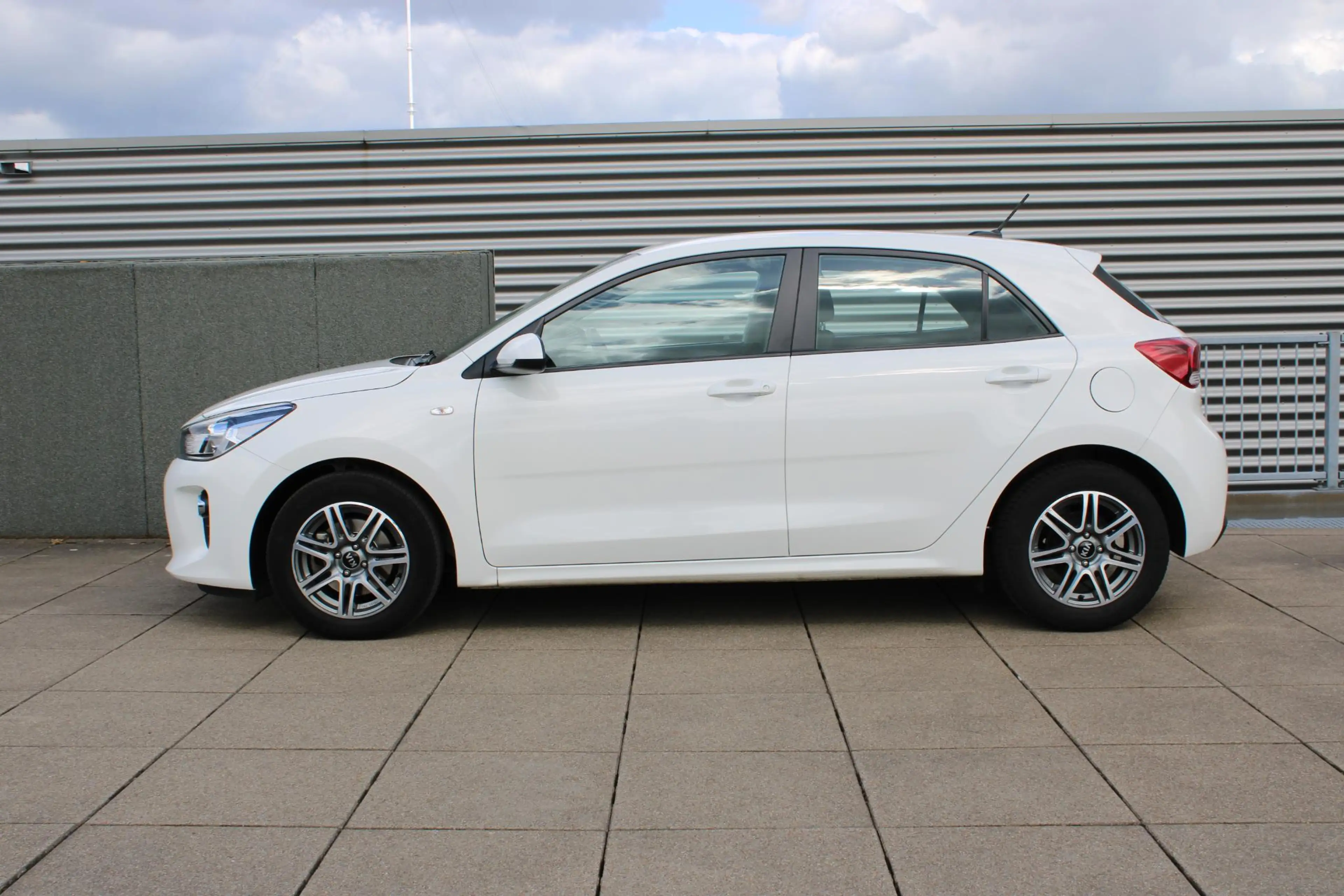 Kia Rio 1.0 TGDI ComfortPlusLine Navigator Trekhaak /  Nav — photo 4