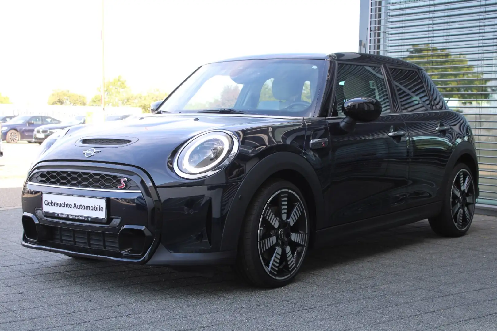 MINI Cooper S 5-Türer Navi LED HeadUp Pano Kamera AC Negro - 1