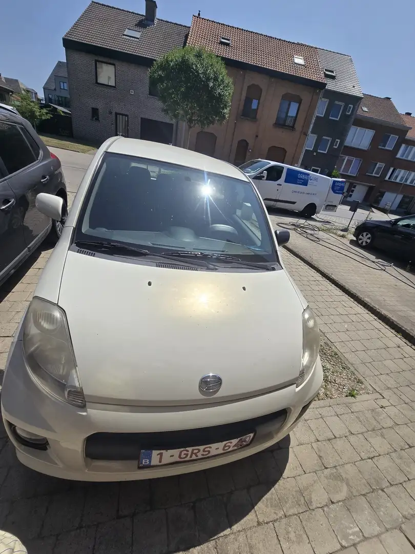 Daihatsu Sirion 1.5i Top S - 2