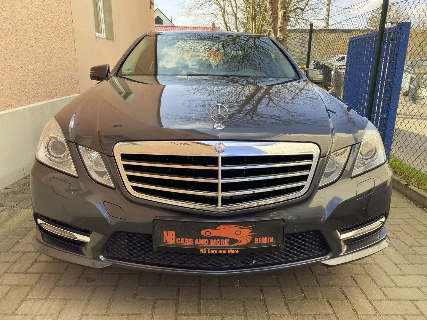 Mercedes-Benz E 220 CDI Lim. Automatik, AMG-Paket, 2.Besitz!! Gris - 2