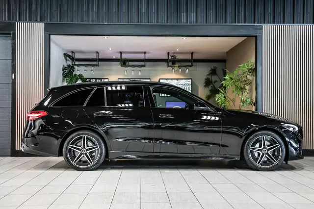 Mercedes-Benz C-Class view 13