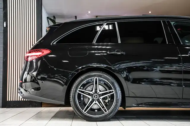 Mercedes-Benz C-Class view 14