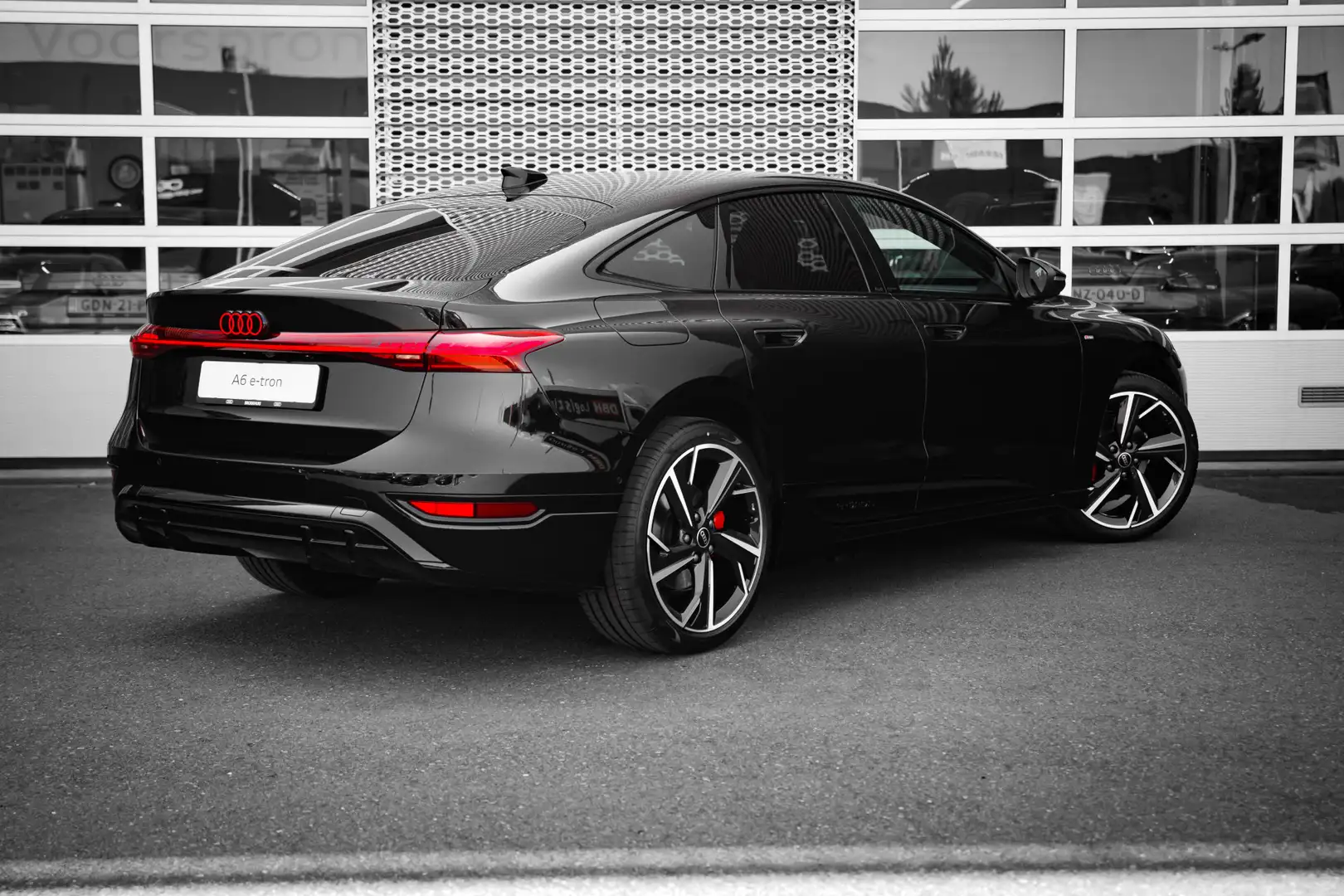 Audi A6 Sportback e-tron S edition 83 kWh | Tech Plus | 21 Negru - 2